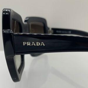 💯 Authentic New Prada Sunglasses